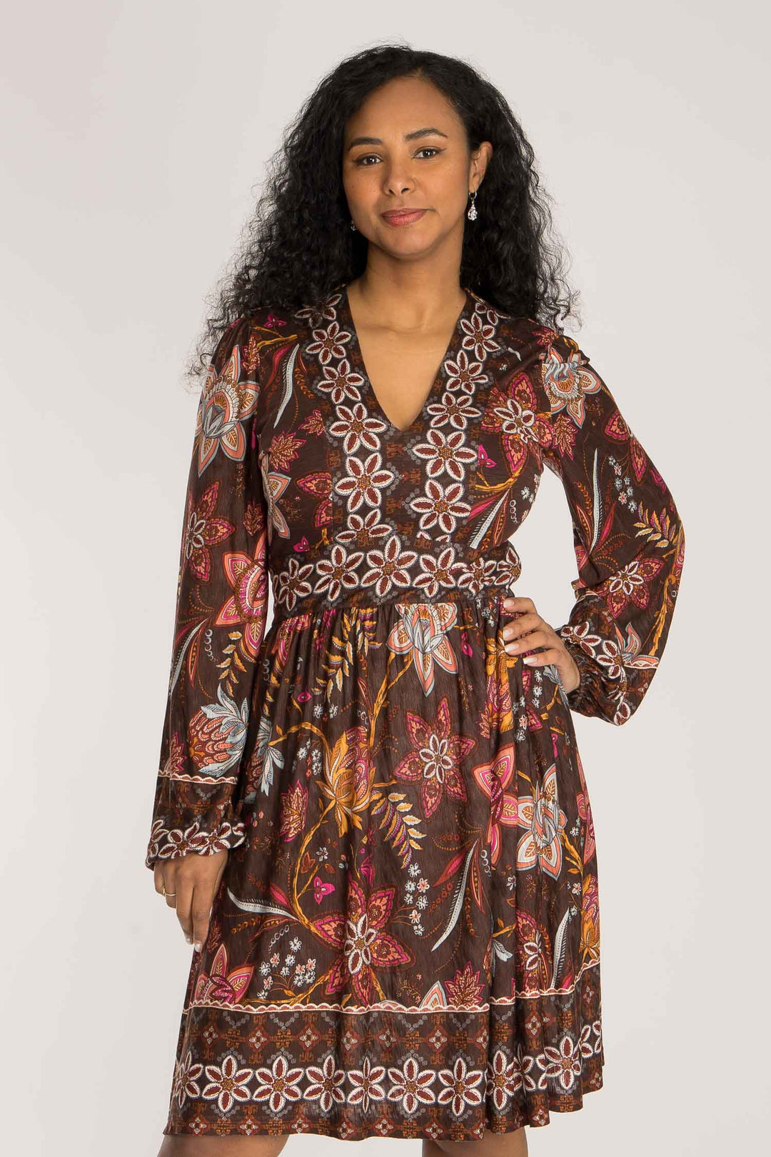 Pure boho short jersey dress - Brown - Mönstrad knälång trikåklänning