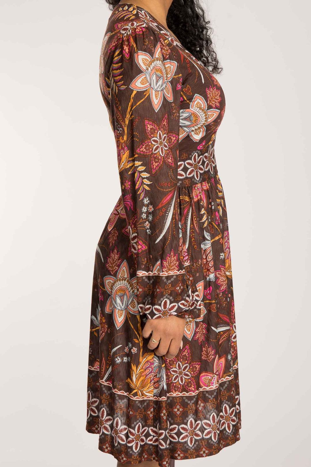 Pure boho short jersey dress - Brown - Mönstrad knälång trikåklänning