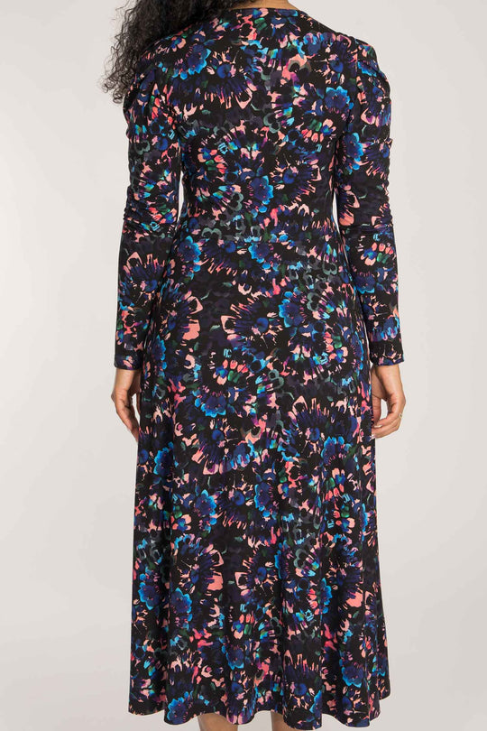 Closed wrap printed midi jersey dress - Blue-Pink - Mönstrad, vadlång klänning i stretchig trikå