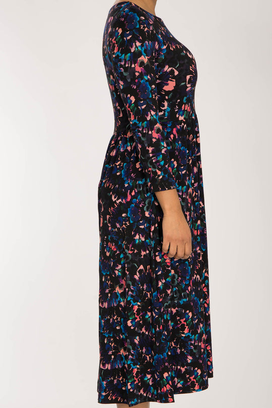 Ideal printed midi jersey dress - Blue-Pink - Vadlång, mönstrad klänning i trikå