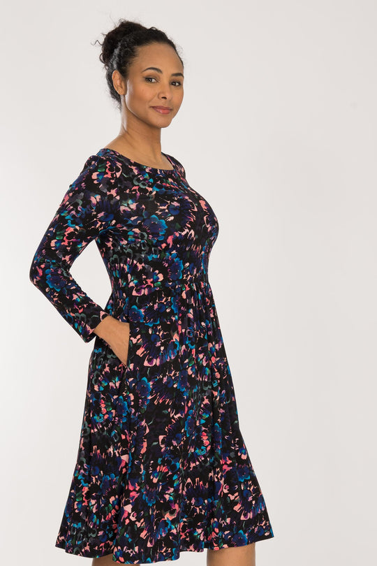 Ideal printed short jersey dress - Blue-Pink - Knälång, mönstrad klänning i trikå