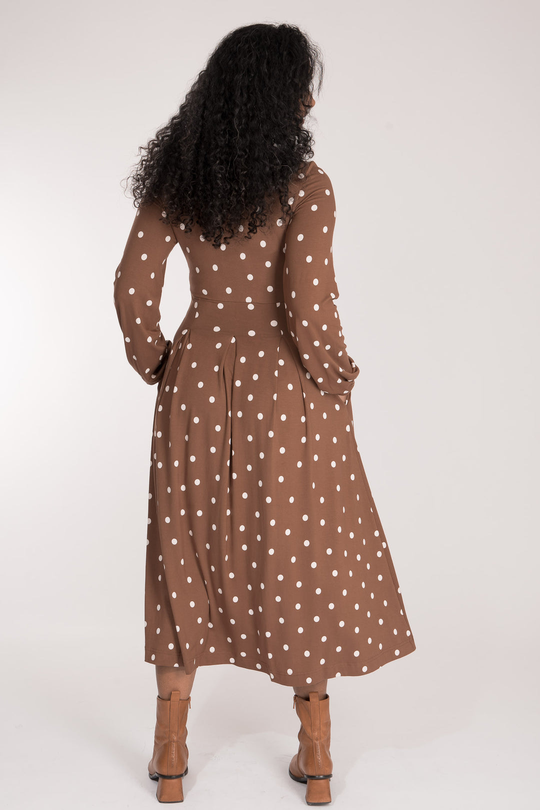 Pleated waist printed midi jersey dress - Brown dot - Mönstrad vadlång klänning i trikå