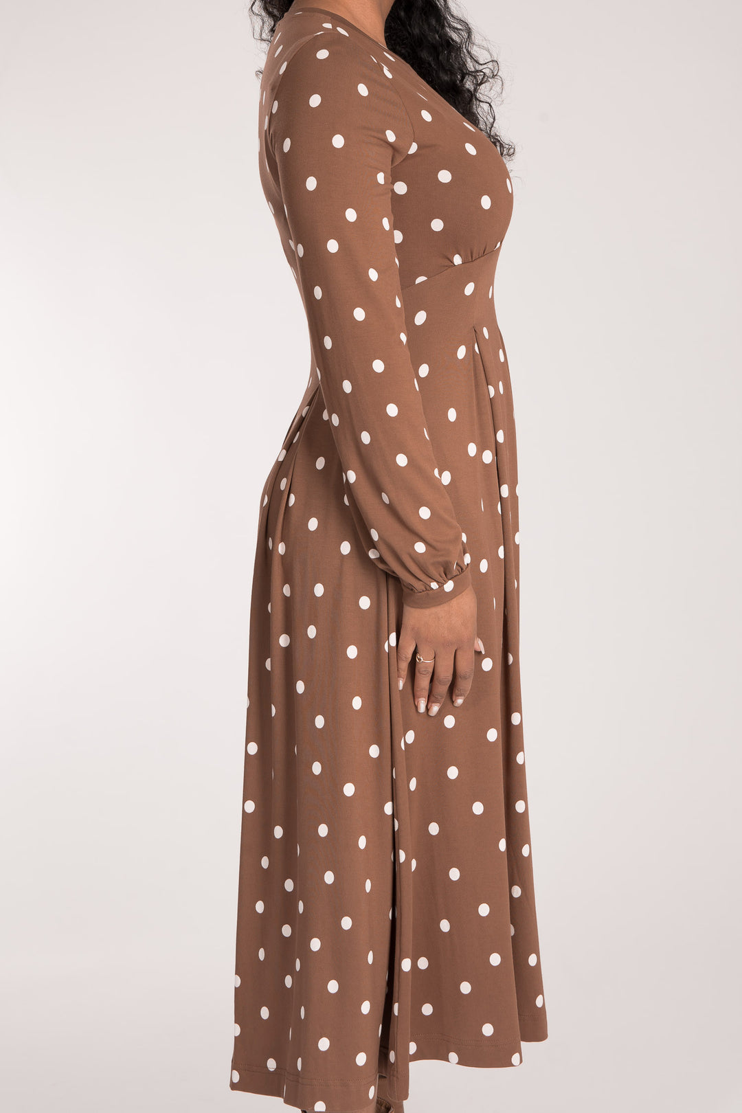 Pleated waist printed midi jersey dress - Brown dot - Mönstrad vadlång klänning i trikå