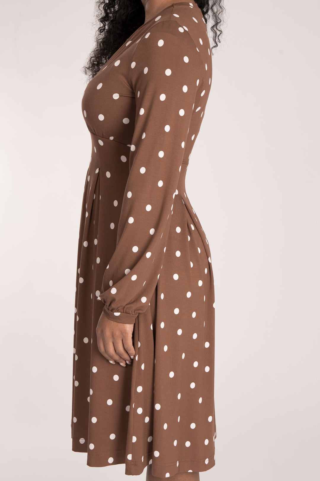 Pleated waist printed short jersey dress - Brown dot - Mönstrad knälång klänning i trikå