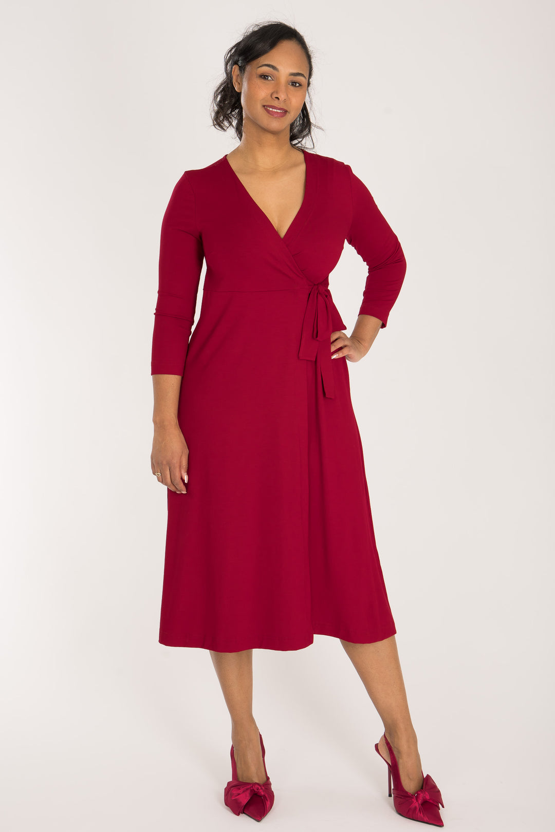 Loose fit midi wrap jersey dress - Red - Vadlång, omlottklänning i trikå