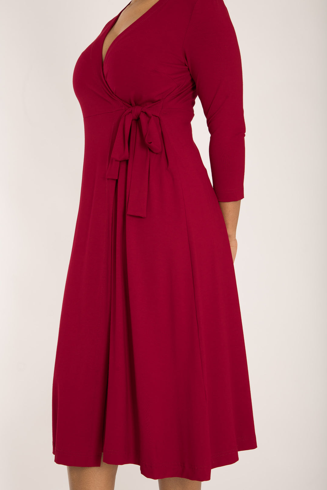 Loose fit midi wrap jersey dress - Red - Vadlång, omlottklänning i trikå