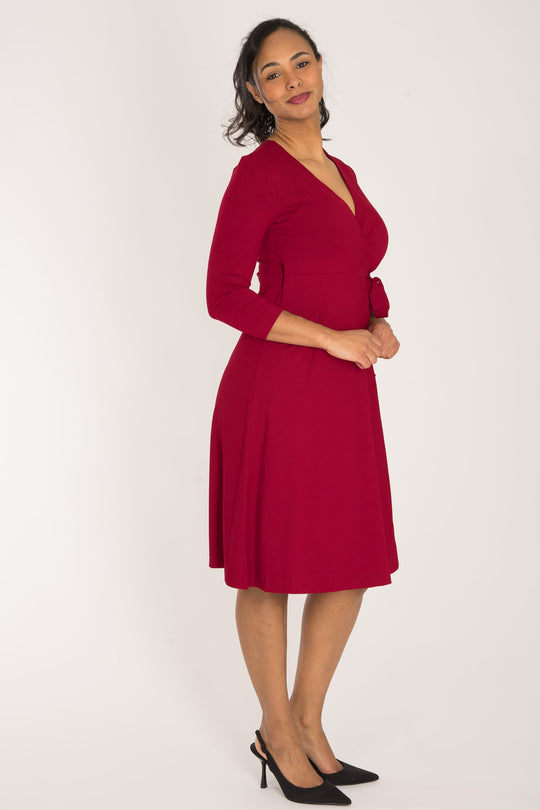 Loose fit short wrap jersey dress - Red - Knälång, omlottklänning i trikå