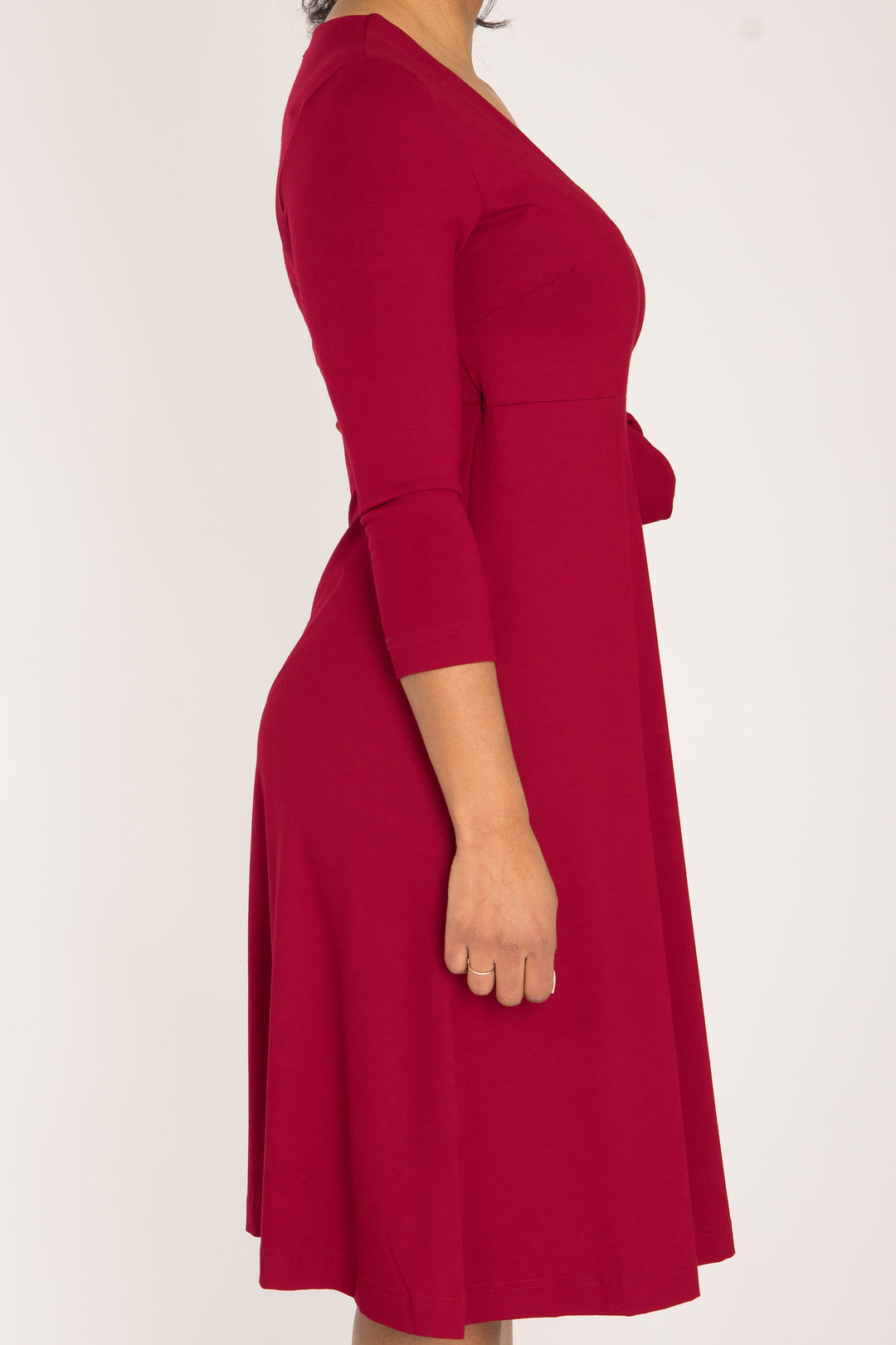 Loose fit short wrap jersey dress - Red - Knälång, omlottklänning i trikå