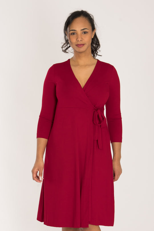 Loose fit short wrap jersey dress - Red - Knälång, omlottklänning i trikå