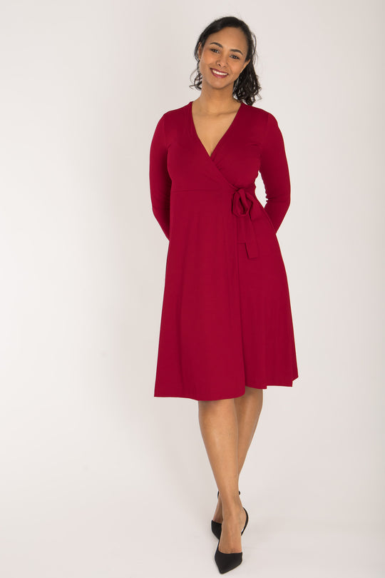 Loose fit short wrap jersey dress - Red - Knälång, omlottklänning i trikå