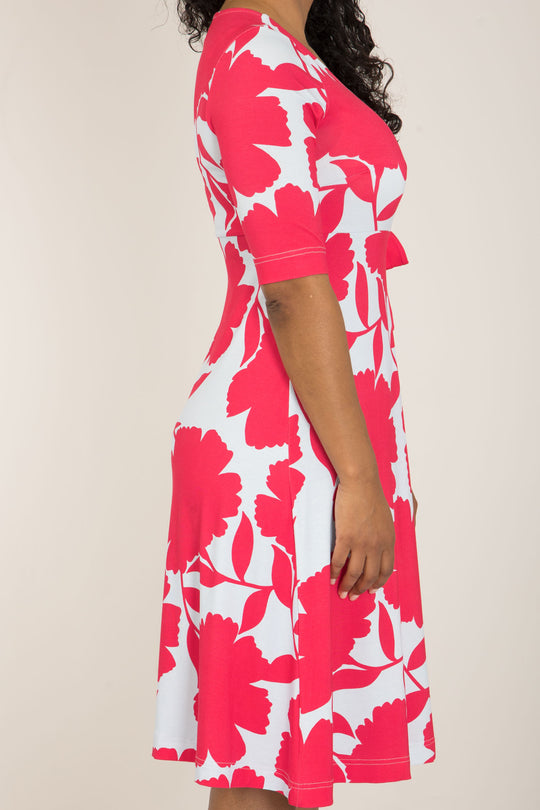 Loose fit printed short wrap jersey dress - Red flower - Knälång, mönstrad omlottklänning i trikå