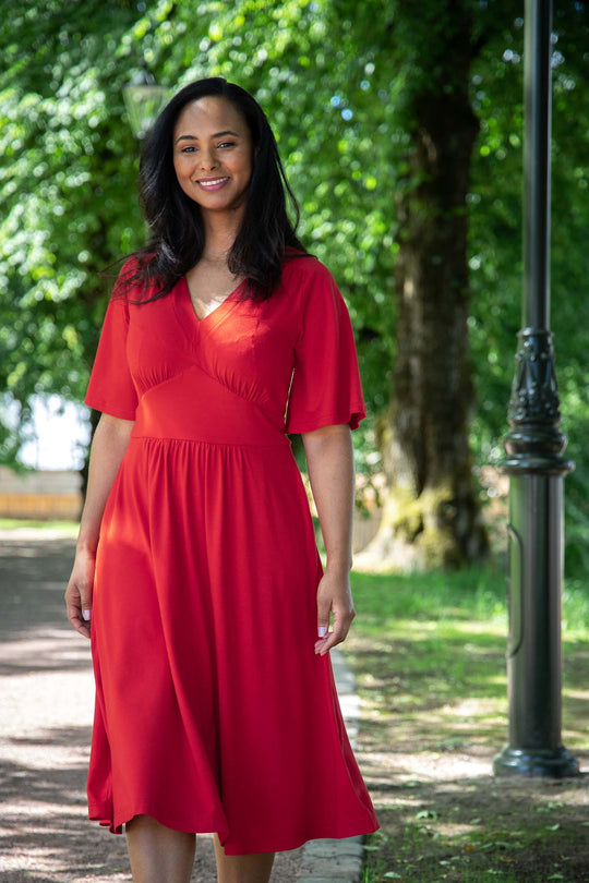 Nina jersey dress bell sleeve - Bright Red - Klarröd klänning i trikå