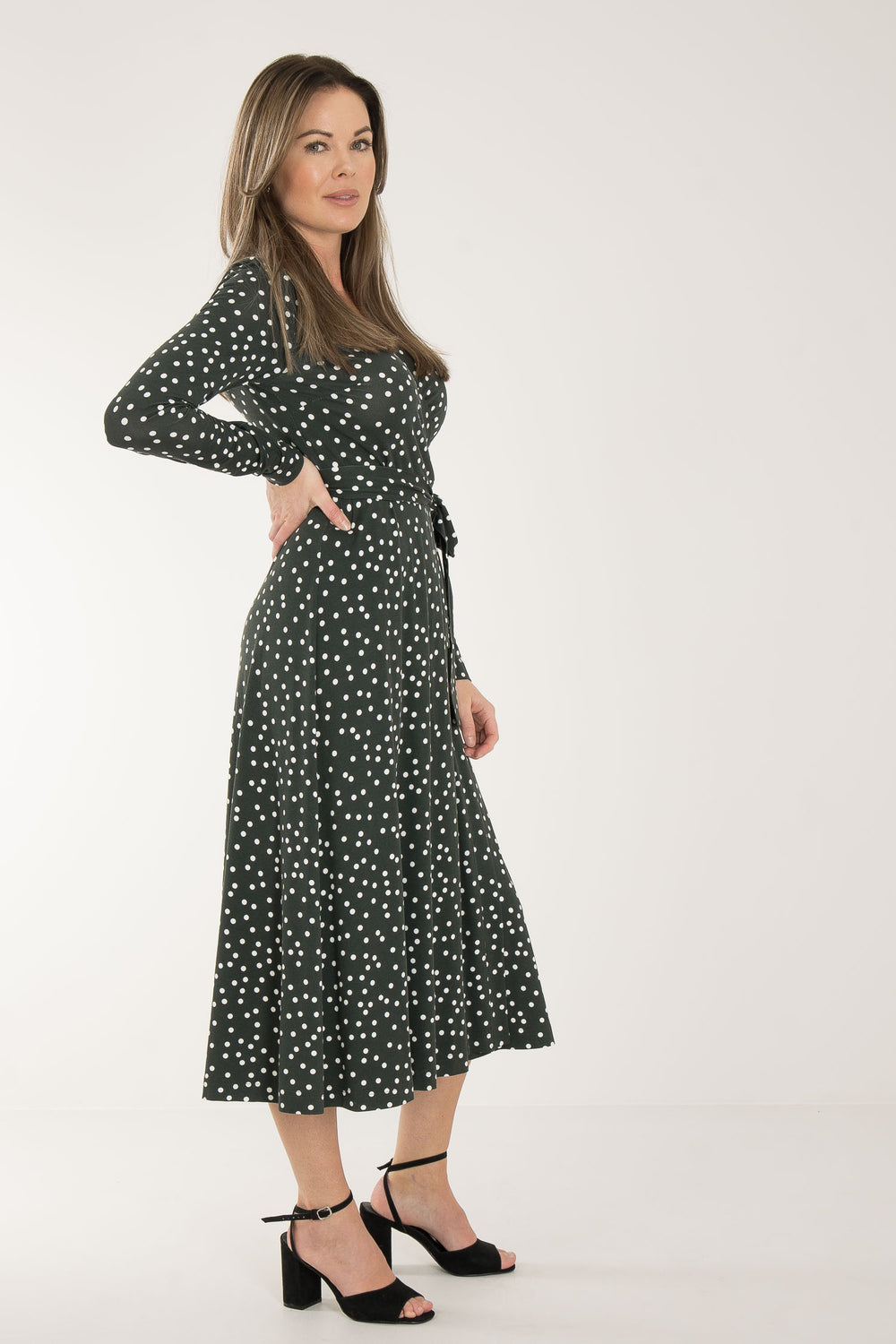 Bestie printed midi wrap jersey dress - Dark green dot - Vadlång, prickig omlottklänning i trikå